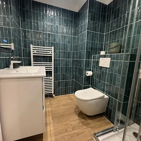 Apartment Calme Proche Gare Garavan *