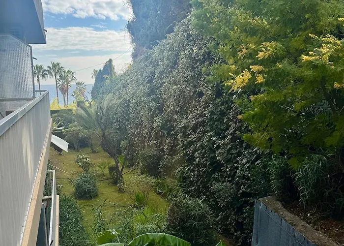 Calme Proche Gare Garavan Apartamento Menton